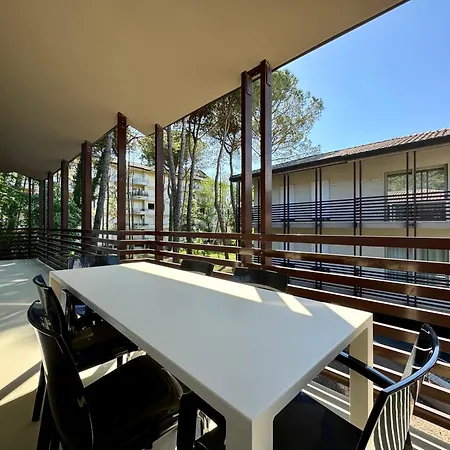 Prassitele Apartment